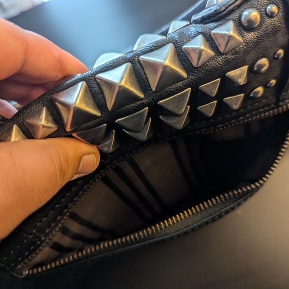 Frye Large Cameron Stud satchel Bag - Picture 9 of 9